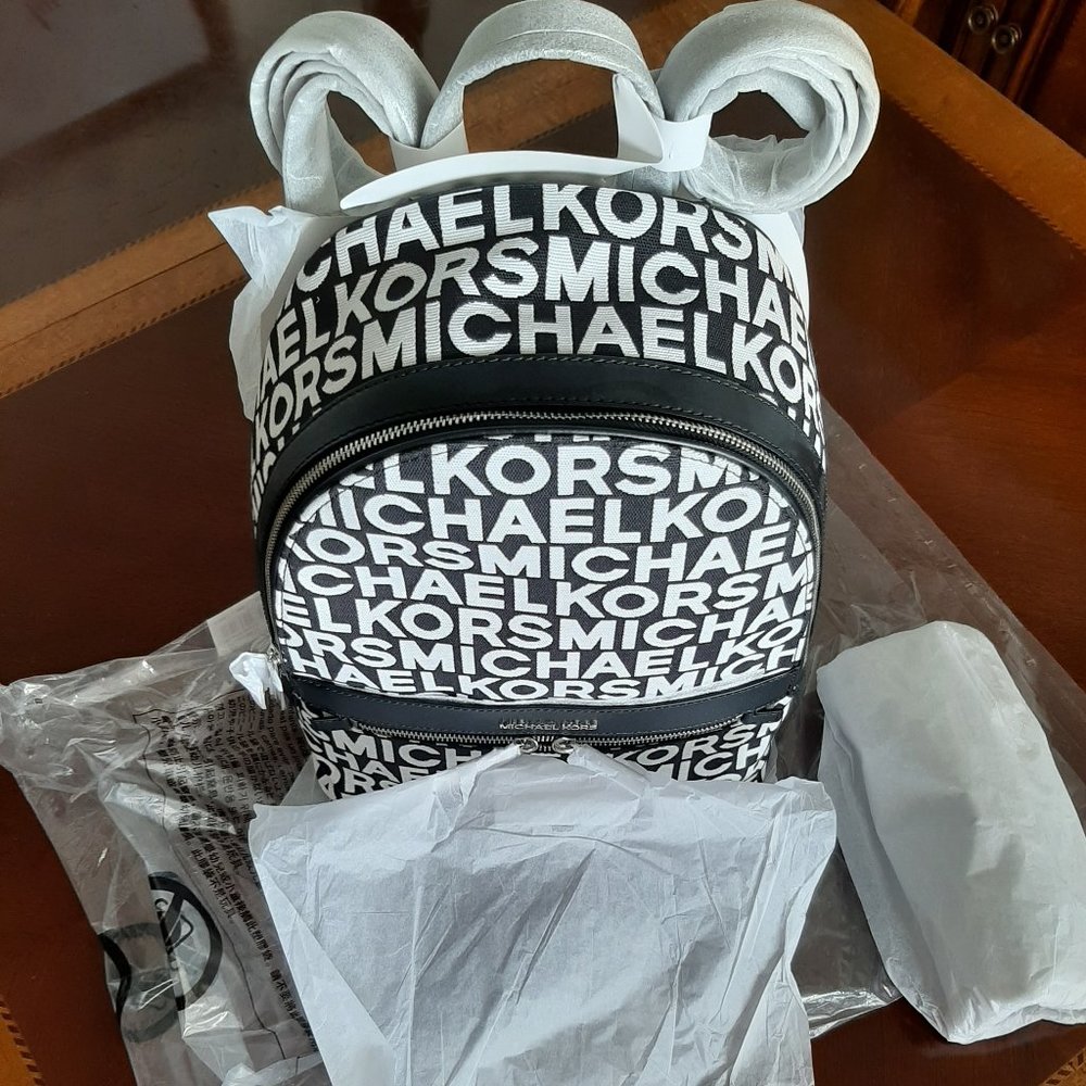 Michael Kors Backpack Kenly - Picture 7 of 8